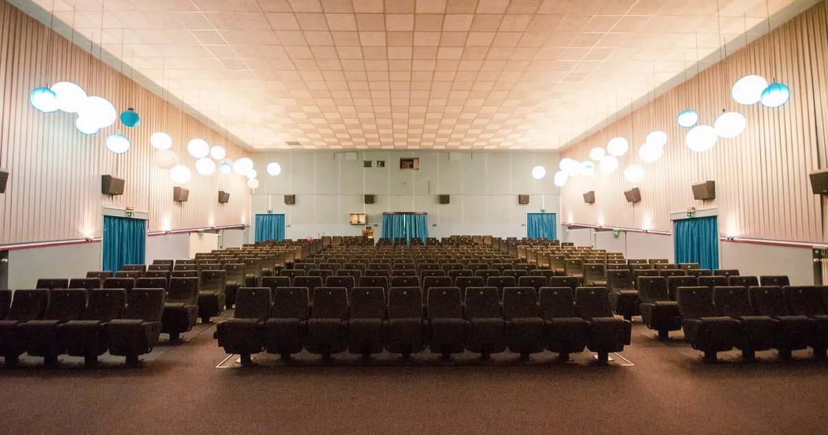 Die Paläste der Zerstreuung - Studio Kino